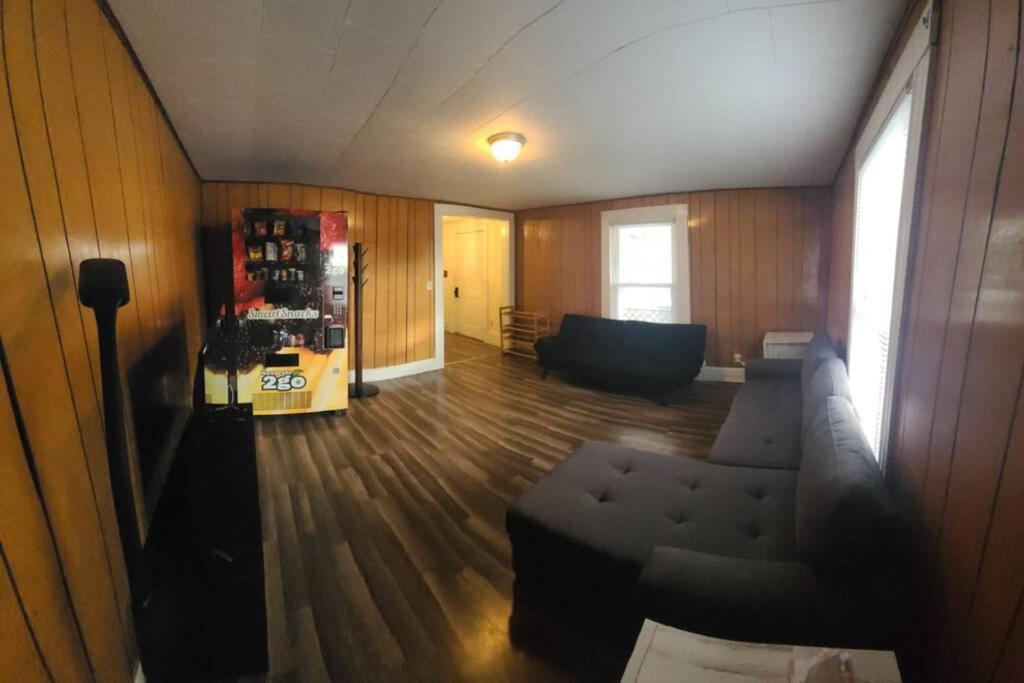 The Dragon'S Den 5 Bedroom House 1 Mile To Main St Tazewell Extérieur photo