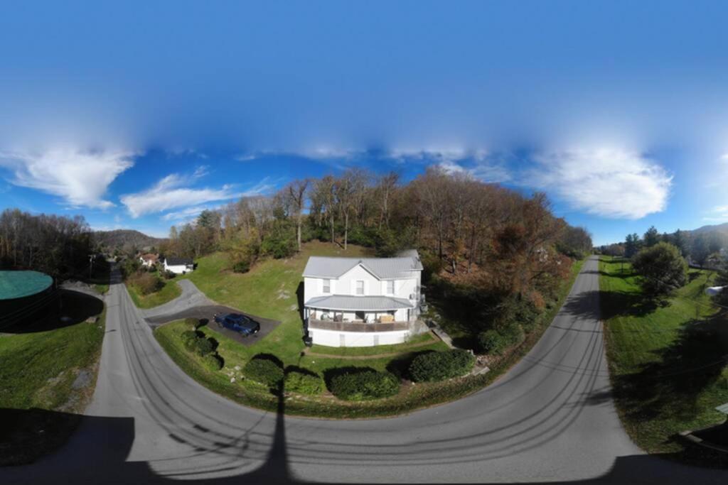 The Dragon'S Den 5 Bedroom House 1 Mile To Main St Tazewell Extérieur photo