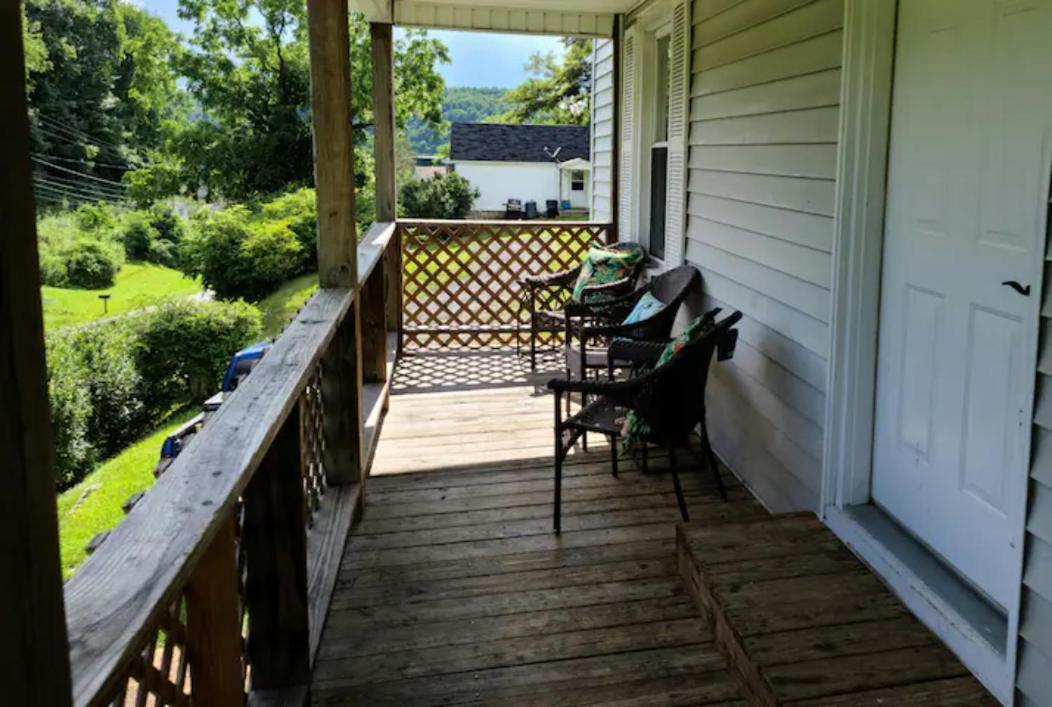 The Dragon'S Den 5 Bedroom House 1 Mile To Main St Tazewell Extérieur photo